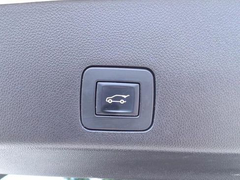 Used 2021 Buick Encore GX Essence w/ Sport Touring Package image 4