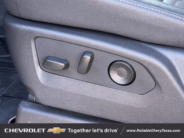 Used 2025 Chevrolet Silverado 1500 ZR2 w/ Technology Package AWD/4WD image 33