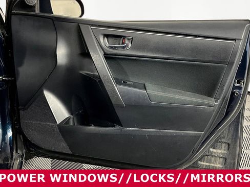 Used 2018 Toyota Corolla LE image 27