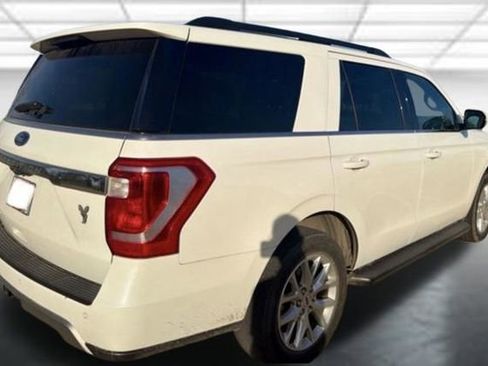 Used 2020 Ford Expedition XLT w/ Equipment Group 201A image 2