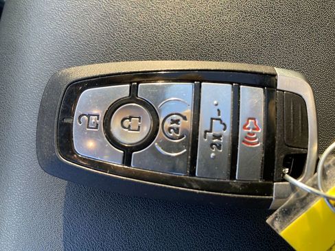 Used 2020 Ford F350 Platinum w/ FX4 Off-Road Package image 30