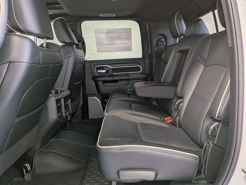 New 2026 RAM 3500 Laramie AWD/4WD image 19