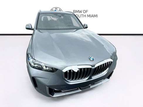 New 2026 BMW X5 sDrive40i w/ Premium Package RWD image 2