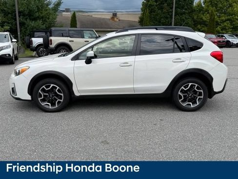 Used 2016 Subaru Crosstrek 2.0i Premium w/ Moonroof Package AWD/4WD image 8