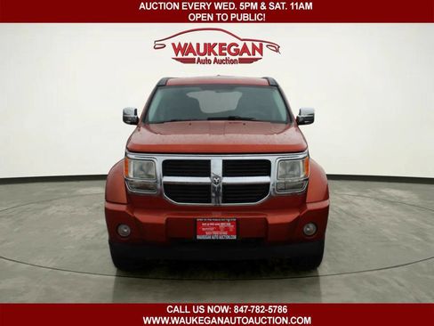 Used 2008 Dodge Nitro SXT image 2