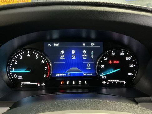 Used 2023 Ford Explorer XLT AWD/4WD image 18