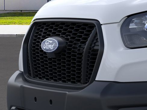 New 2026 Ford Transit 250 148 Medium Roof RWD image 17