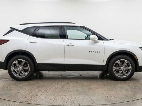Used 2025 Chevrolet Blazer LT image 11