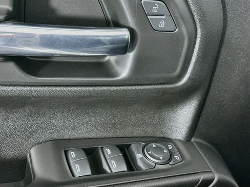 Used 2021 Chevrolet Silverado 1500 Custom Trail Boss w/ LPO, Dark Essentials Package AWD/4WD image 15