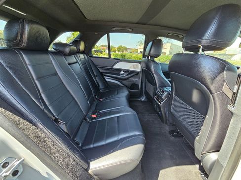 Used 2024 Mercedes-Benz GLE 450e 4MATIC image 35