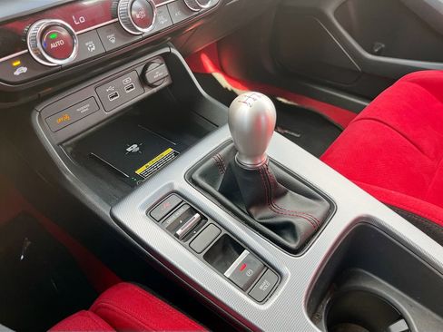 Used 2025 Honda Civic Type R image 17