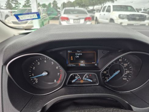 Used 2015 Ford Focus SE FWD image 6