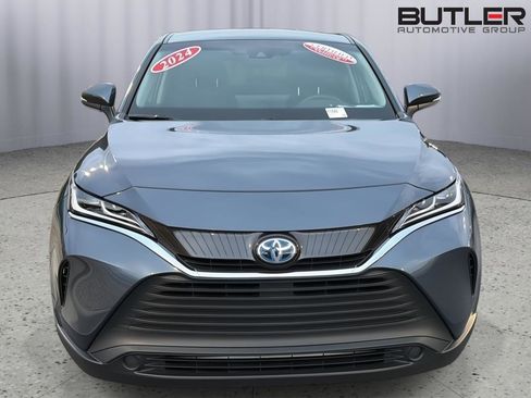 Certified 2024 Toyota Venza LE AWD/4WD image 9