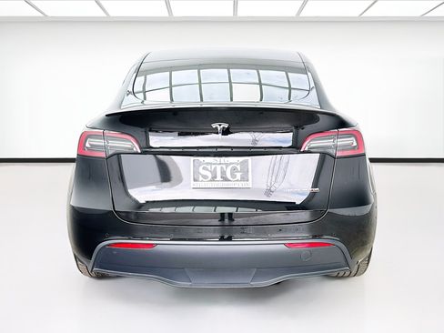 Used 2022 Tesla Model Y Performance AWD/4WD image 5