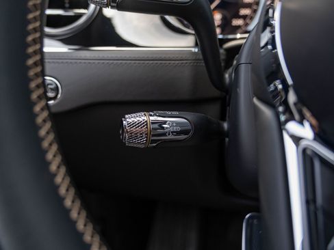 Used 2023 Bentley Continental GT V8 image 12