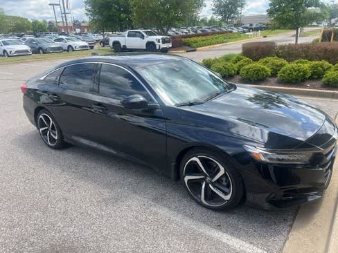 Used 2021 Honda Accord Sport image 9