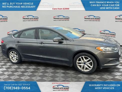 Used 2016 Ford Fusion SE FWD image 8