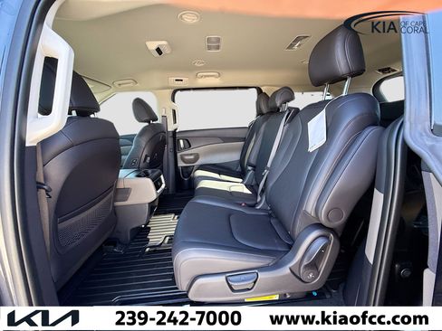 New 2026 Kia Carnival EX FWD image 21