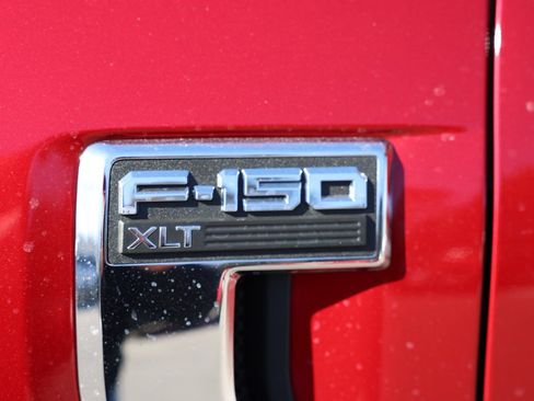 Certified 2022 Ford F150 XLT w/ Equipment Group 302A High image 28