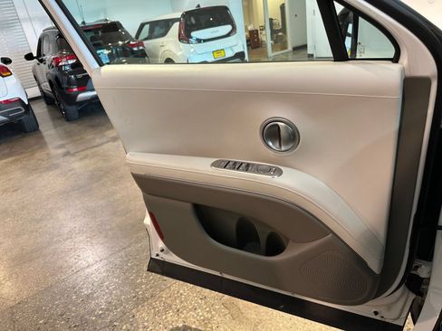 Used 2026 Hyundai Palisade SEL AWD/4WD image 18
