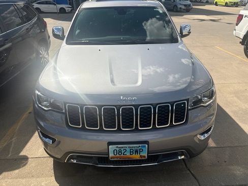 Used 2020 Jeep Grand Cherokee Limited AWD/4WD image 11