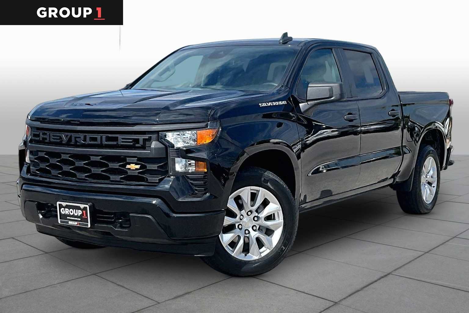 Used 2024 Chevrolet Silverado 1500 Custom RWD image 1