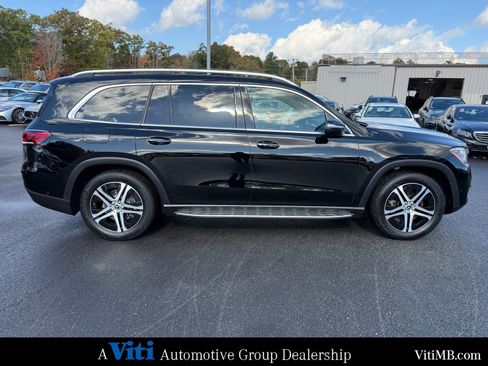 Used 2022 Mercedes-Benz GLS 450 4MATIC image 8