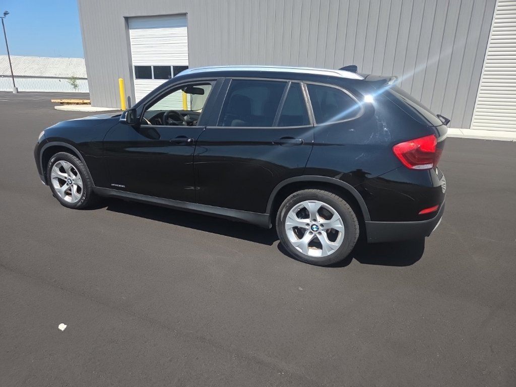 Used 2015 BMW X1 sDrive28i RWD image 9