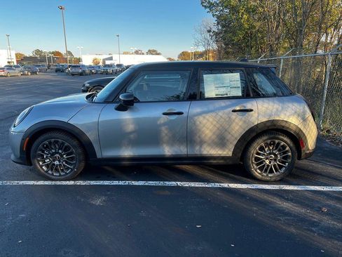 Used 2025 MINI Cooper S FWD image 8
