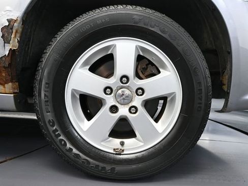 Used 2013 Dodge Grand Caravan SXT FWD image 12