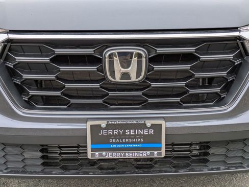 New 2025 Honda CR-V LX image 9