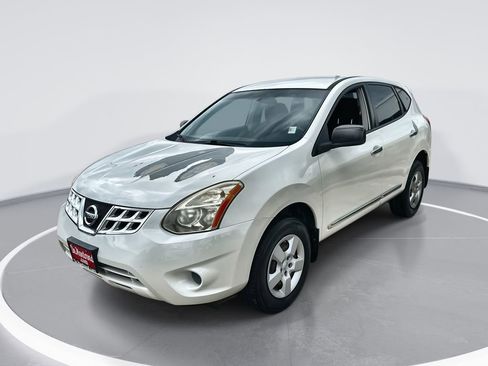 Used 2013 Nissan Rogue S FWD image 1