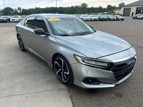 Used 2022 Honda Accord Sport image 3