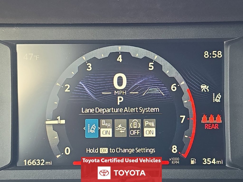 Certified 2025 Toyota Tacoma SR5 w/ SR5 Upgrade Package AWD/4WD image 20
