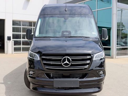 Used 2026 Mercedes-Benz Sprinter 3500 image 9