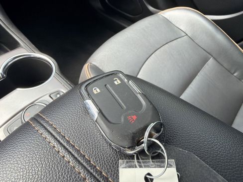 Used 2023 GMC Terrain AT4 AWD/4WD image 40