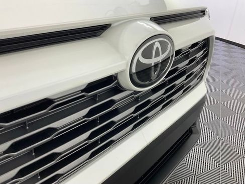 Used 2019 Toyota RAV4 Limited w/ Cold Weather Package AWD/4WD image 10