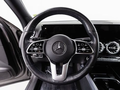 Certified 2023 Mercedes-Benz GLB 250 4MATIC image 11
