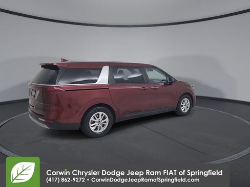 Used 2023 Kia Carnival LX FWD image 15