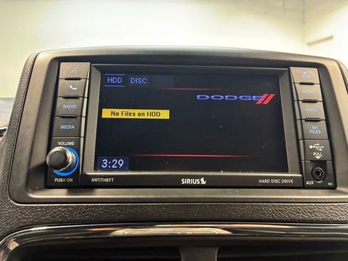 Used 2019 Dodge Grand Caravan SXT w/ Driver Convenience Group FWD image 23