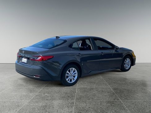 Used 2025 Toyota Camry LE w/ Convenience Package FWD image 5