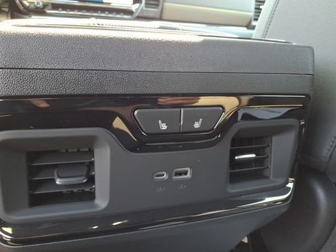 New 2026 Chevrolet Silverado 2500 ZR2 AWD/4WD image 27