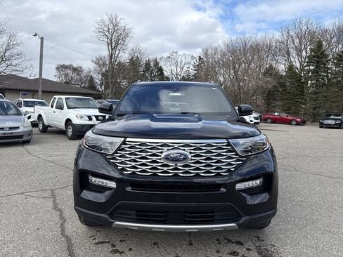 Certified 2023 Ford Explorer Platinum w/ Technology Package image 11