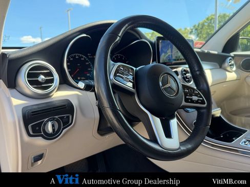 Certified 2022 Mercedes-Benz GLC 300 4MATIC image 17