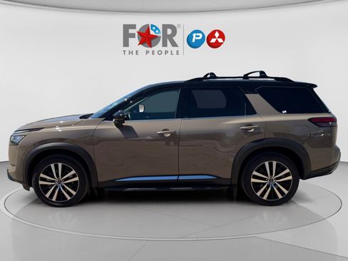 Used 2023 Nissan Pathfinder Platinum w/ Lighting Package (N93) image 2