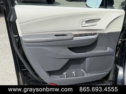 Used 2024 Toyota Sienna LE FWD image 14