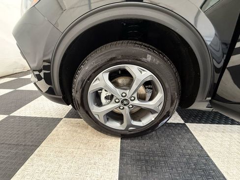 Used 2025 Ford Escape ST-Line image 9