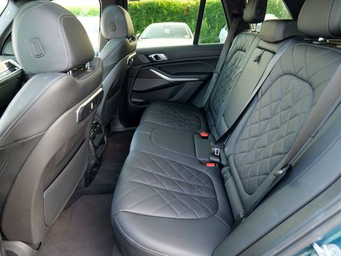 Used 2024 BMW X5 xDrive40i w/ Premium Package AWD/4WD image 28