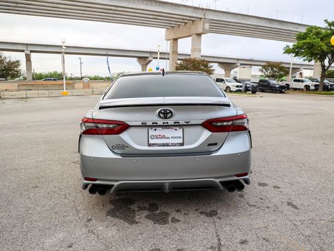 Used 2022 Toyota Camry XSE w/ Navigation Package image 8