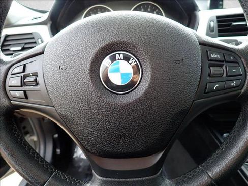 Used 2017 BMW 320i xDrive 320i xDrive image 14